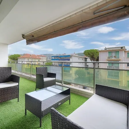 Immogroom - Terrace - Near Shops - Parking - Wifi - Ac Livingroom * カンヌ