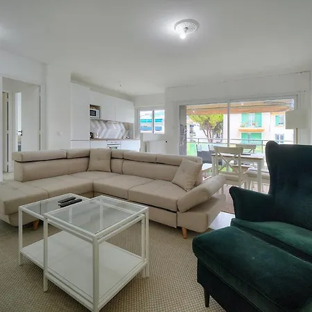 Immogroom - Terrace - Near Shops - Parking - Wifi - Ac Livingroom *