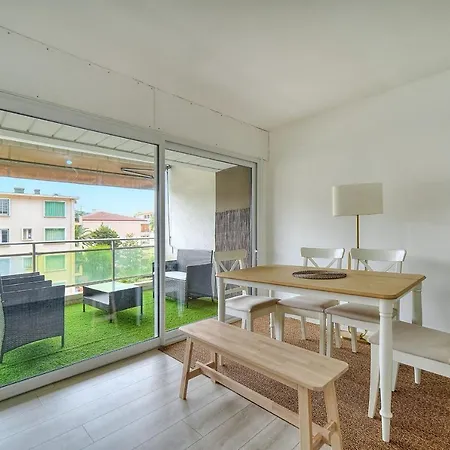 アパート Immogroom - Terrace - Near Shops - Parking - Wifi - Ac Livingroom カンヌ