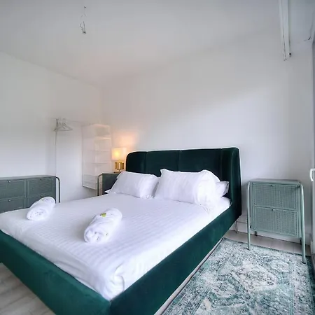 Immogroom - Terrace - Near Shops - Parking - Wifi - Ac Livingroom Apartment