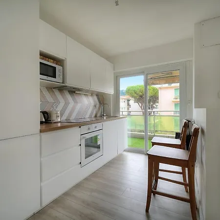 Apartment Immogroom - Terrace - Near Shops - Parking - Wifi - Ac Livingroom